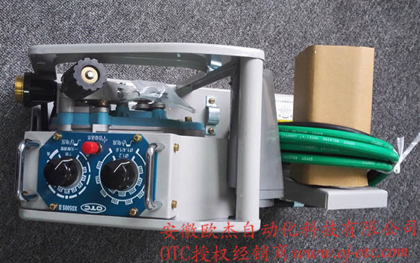 OTC送丝机CM-8202 正面