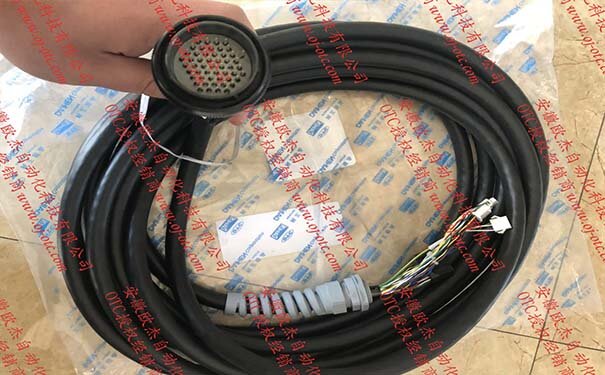 OTC Daihen AX/AII系列示教器电缆 L9241F00 8米 原装进口