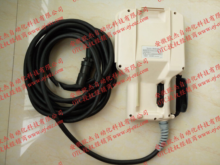OTC Daihen A2示教器实物特写 OTC Daihen A2TPDSON-CC08 示教器细节
