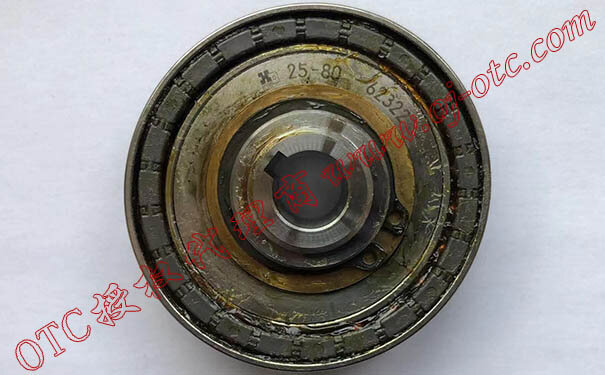 OTC Daihen W-L02114 实物特写 OTC Daihen W-L02114 减速机细节