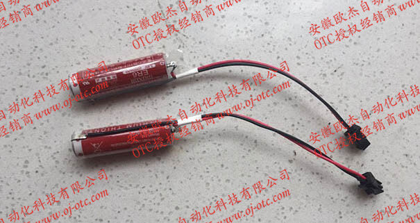 OTC Daihen W-L02722 实物特写 OTC Daihen W-L02722 电池细节