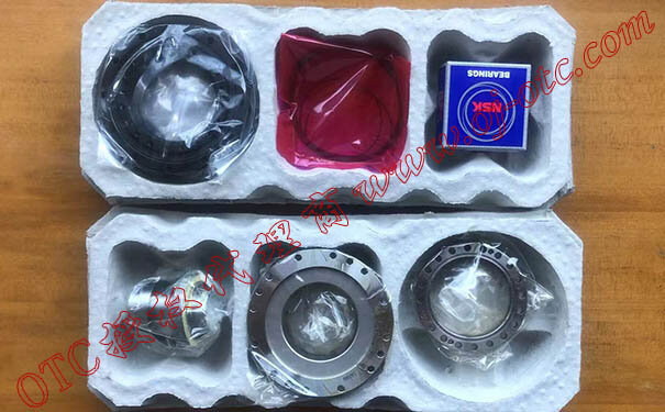 OTC Daihen L10725H00 实物特写 OTC Daihen L10725H00 减速机细节